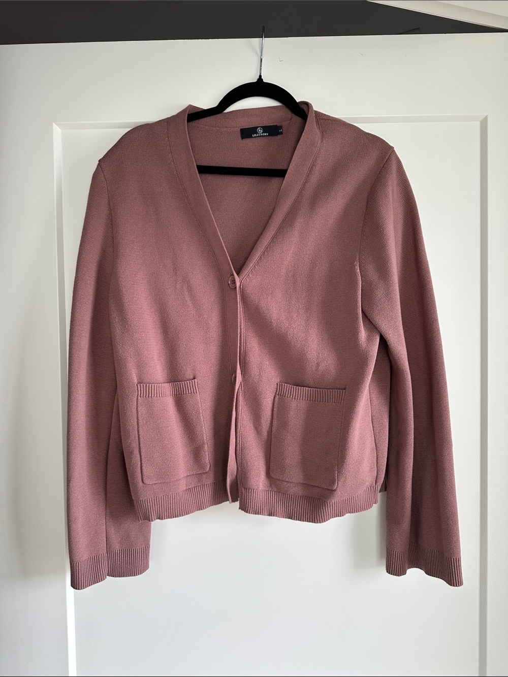 Classic V-Neck Pocket Cardigan in Rose Mauve